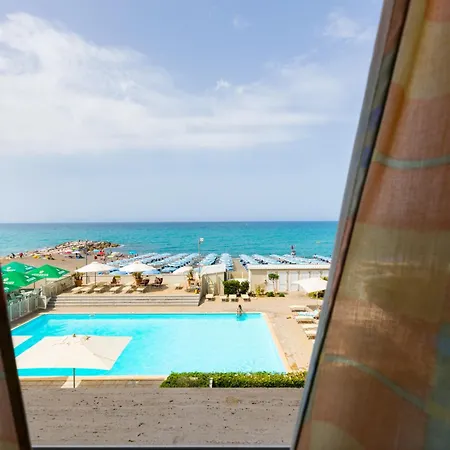 Stella Marina Hotel 3*