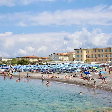 فندق Stella Marina 3*