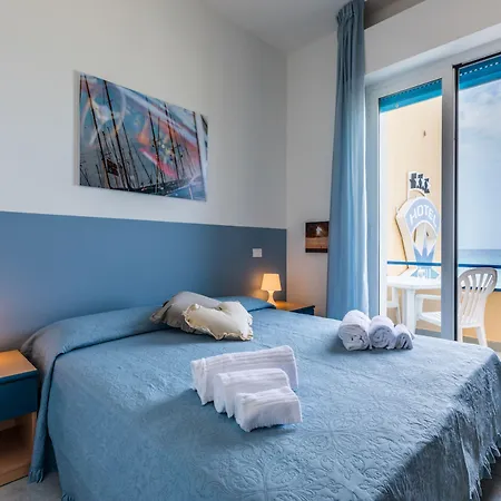 Stella Marina فندق مارينا دي سيسينا